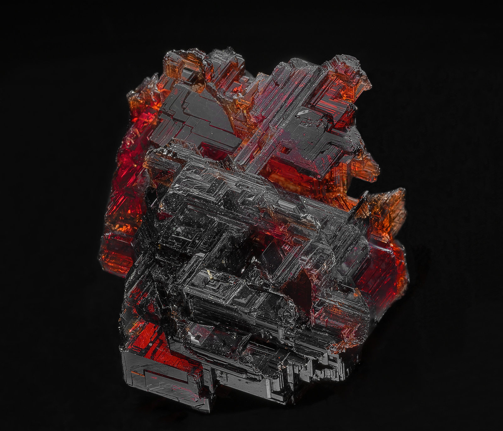 Spessartine
4.3 x 4.2 cm
(Autor: am mizunaka)