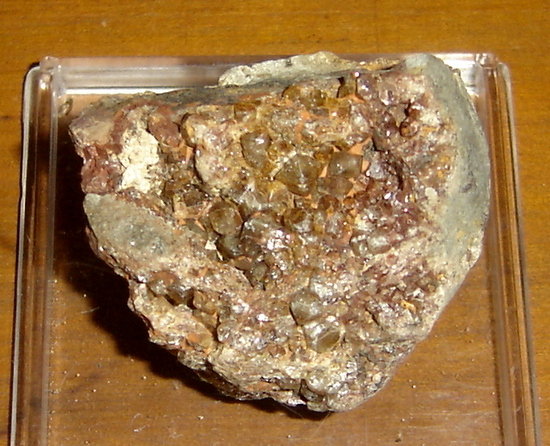 Zircon
3,6 x 3,5 x 2,7 cm
(Autor: Anísio Cláudio)