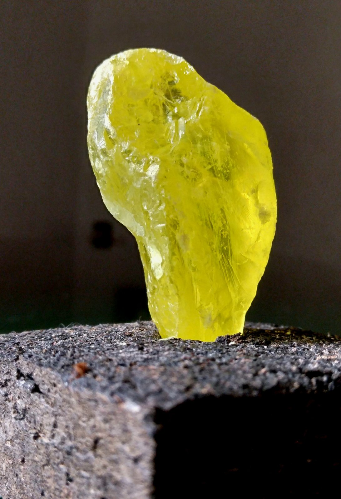 Sulfur
4.5 x 2.5 x 3 cm
(Autor: mineralenzo)