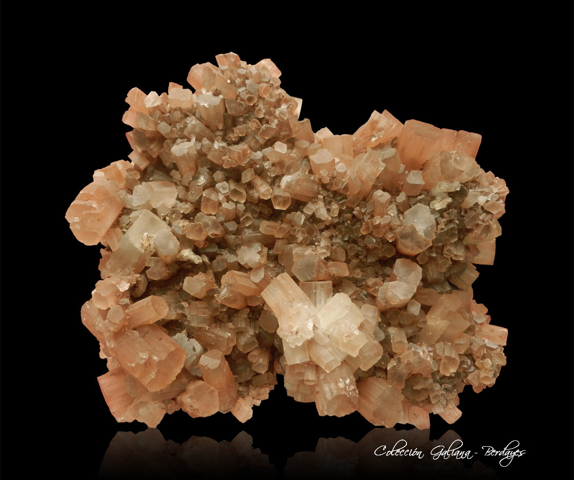 Aragonito
98 x 91 x 40 mm.
(Autor: Rafael Galiana)