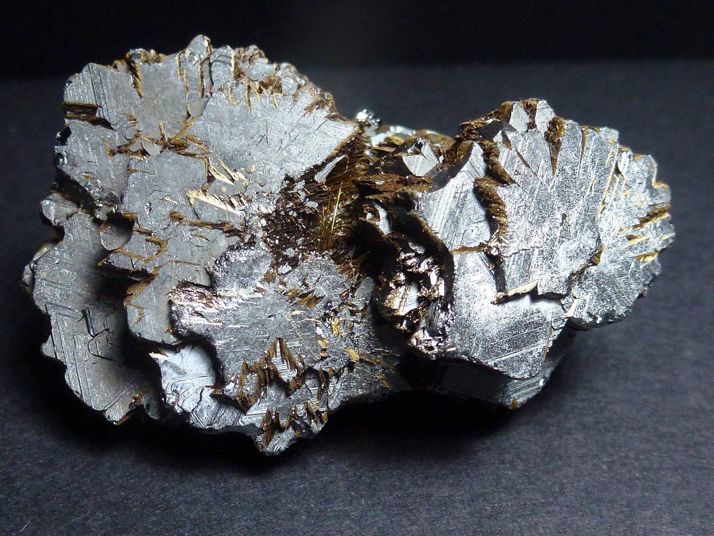 Hematites, Rutilo
6 x 4 cm.
(Autor: javier ruiz martin)