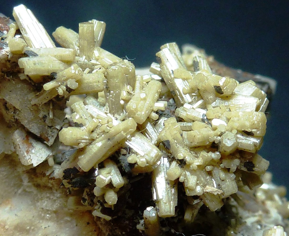 Vanadinita (variedad vanadinita arsenical), Mottramita
8 x 5 cm.
(Autor: javier ruiz martin)