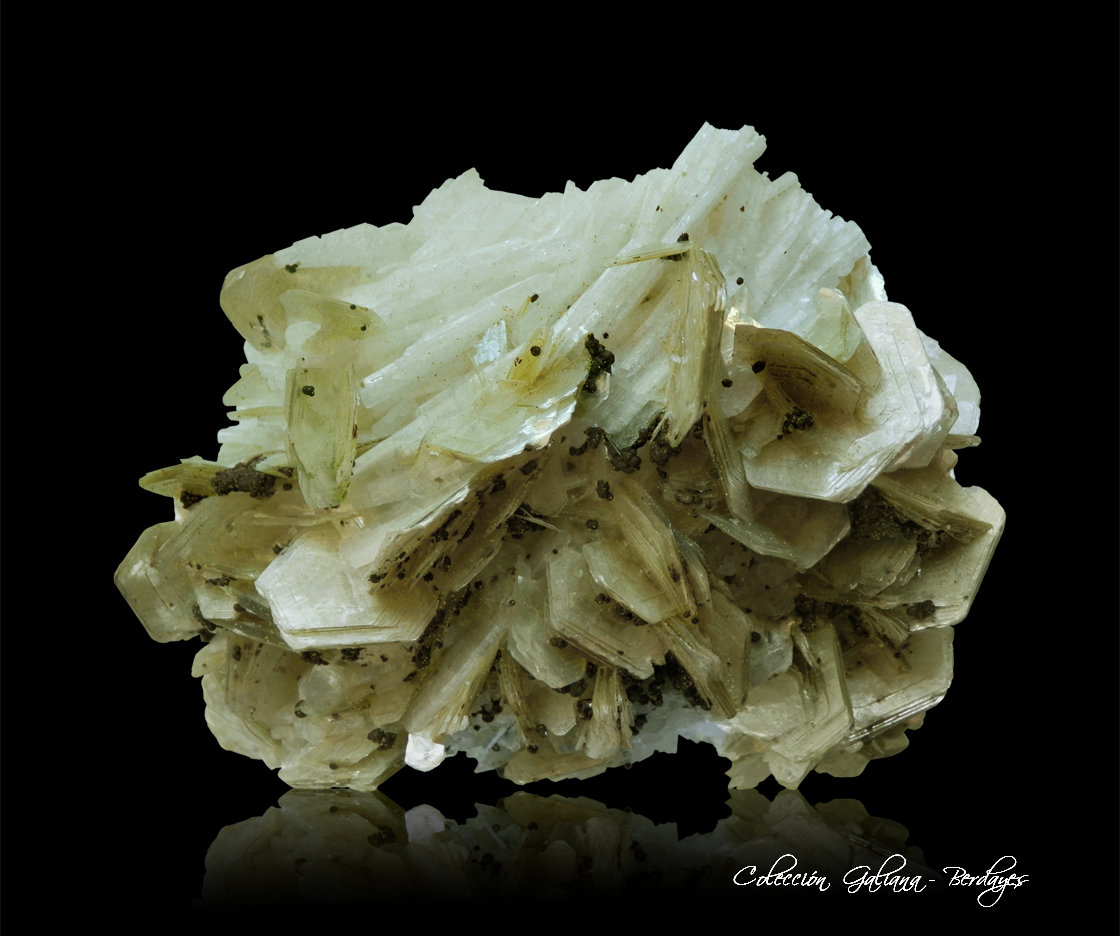 Albita (variedad cleavelandita)
92 x 71 x 60 mm.
(Autor: Rafael Galiana)