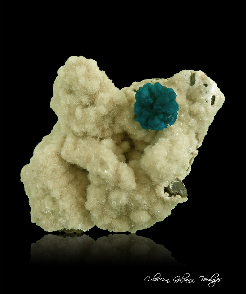 Cavansita
68 x 72 x 48 mm.
(Autor: Rafael Galiana)