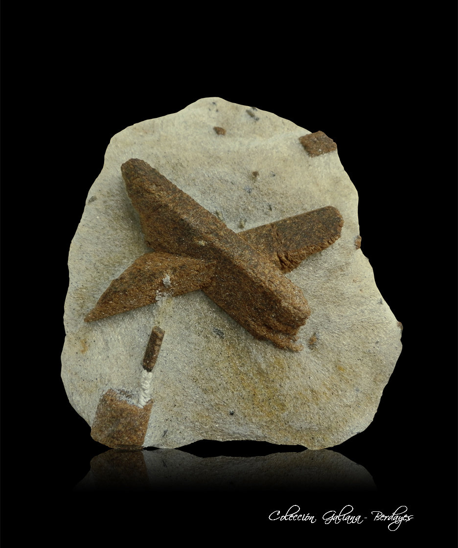 Estaurolita
107 x 89 x 28 mm.
(Autor: Rafael Galiana)