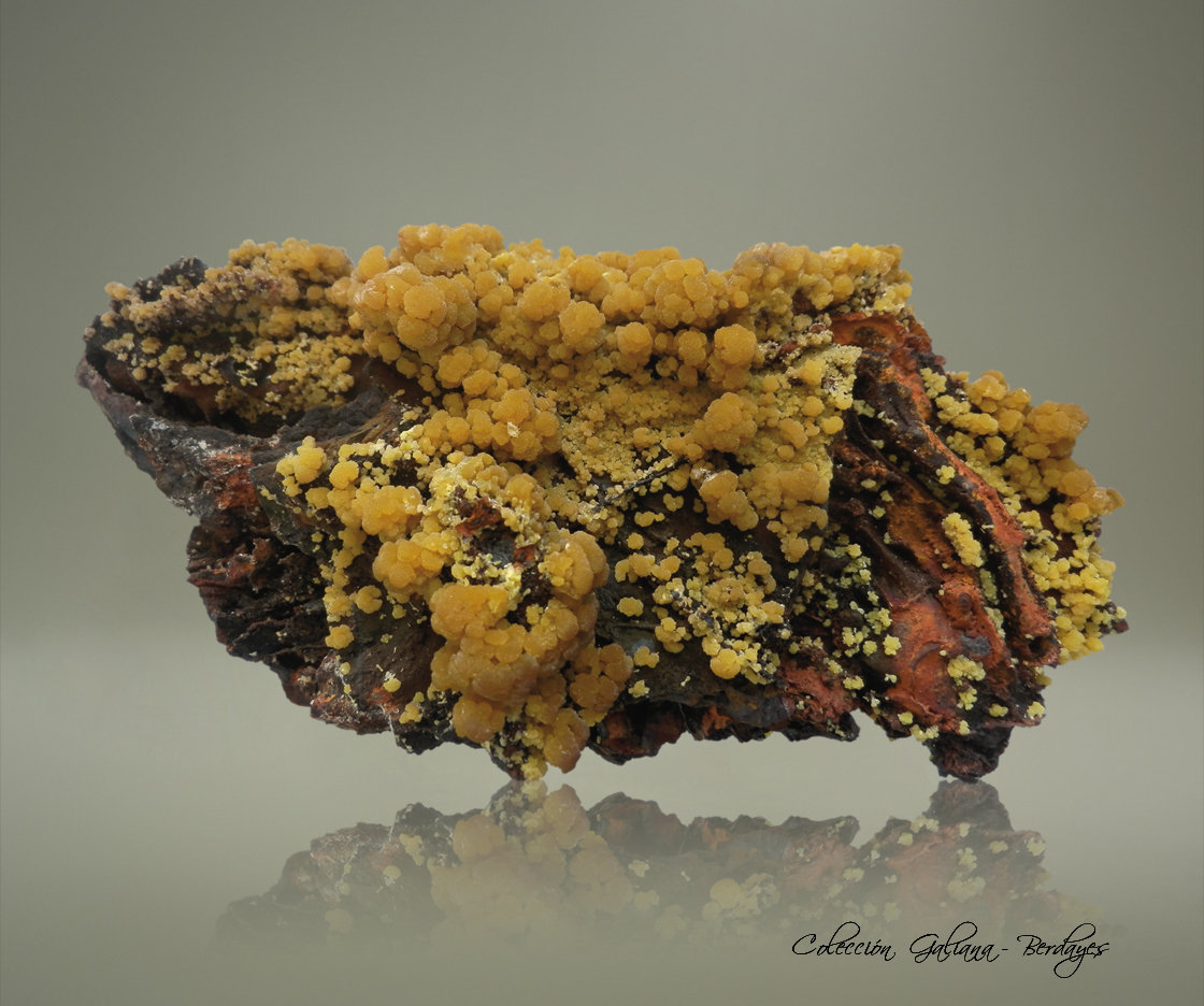 Mimetita
162 x 75 x 59 mm.
(Autor: Rafael Galiana)