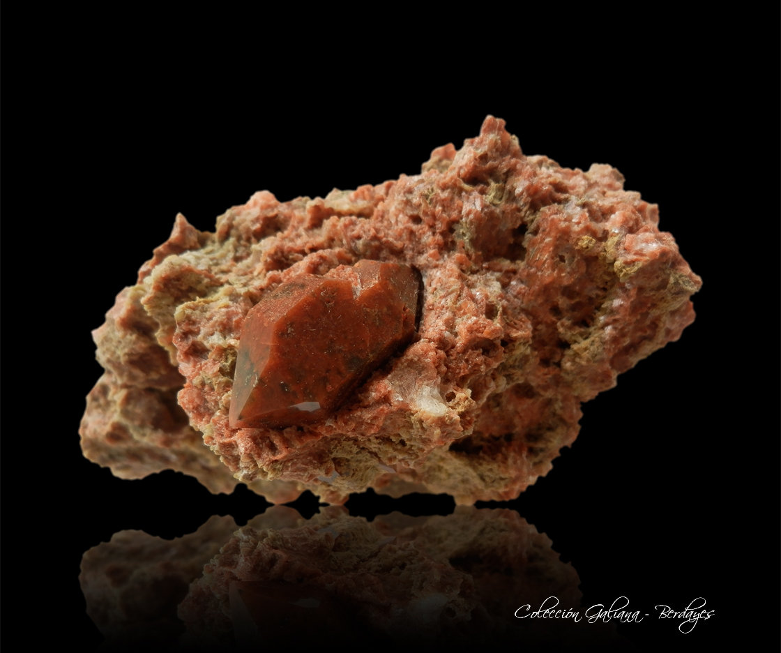 Cuarzo (variedad hematoideo / jacinto de compostela)
104 x 72 x 60 mm.
(Autor: Rafael Galiana)