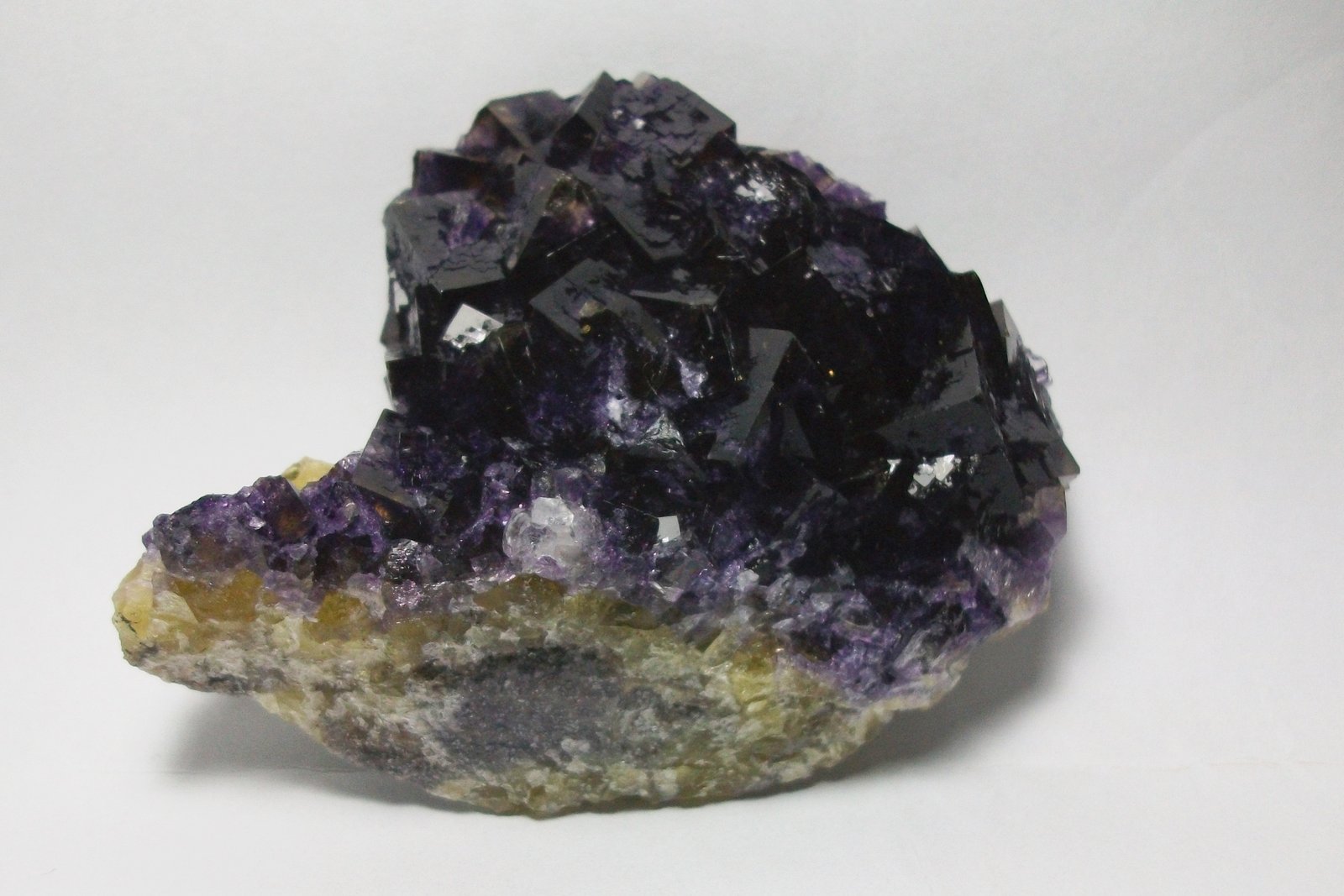 Fluorita
6x5 cm, cristales 14mm
(Autor: Nieves)
