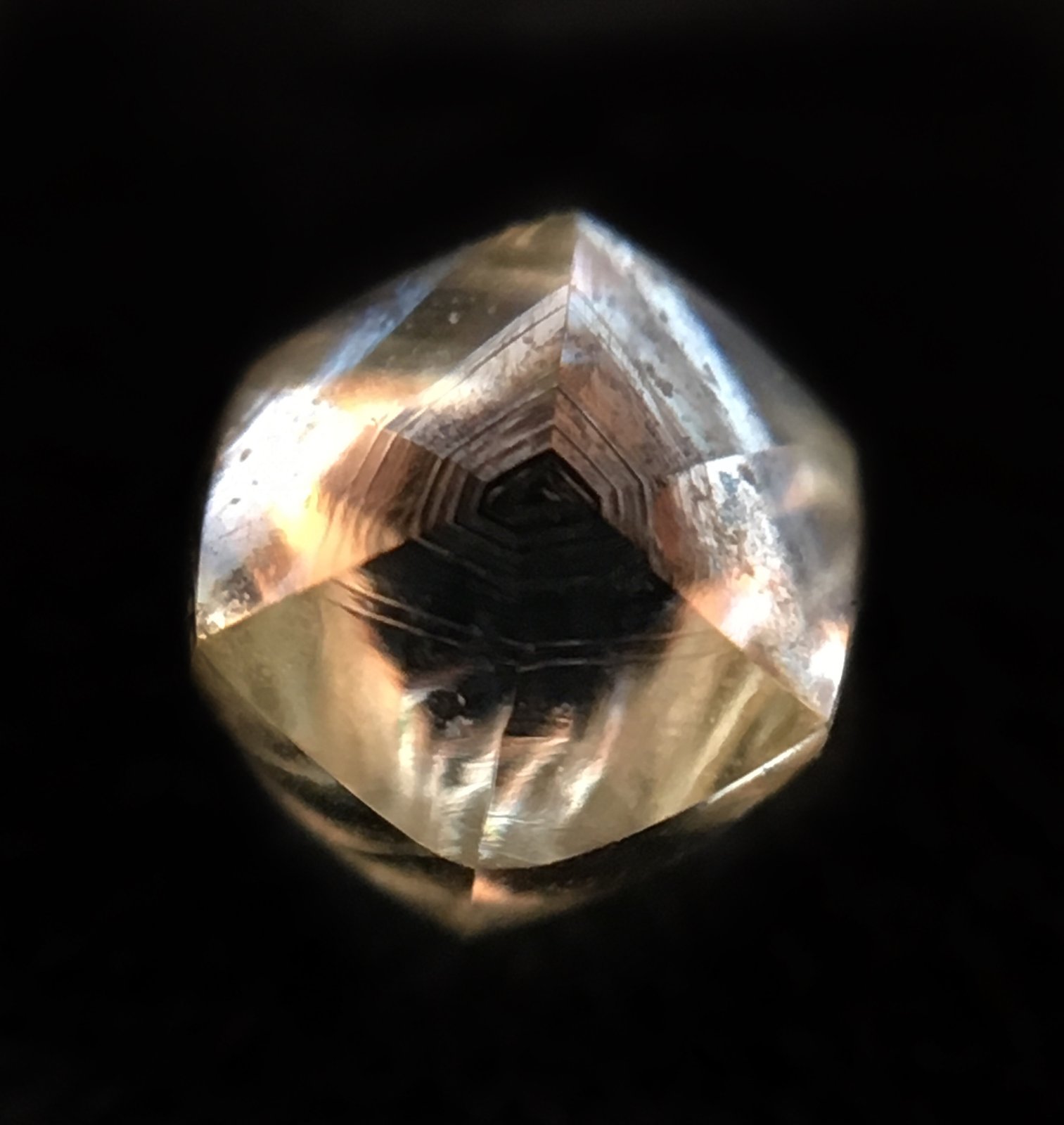 Diamante
4x4 mm
(Autor: Emilio Téllez)