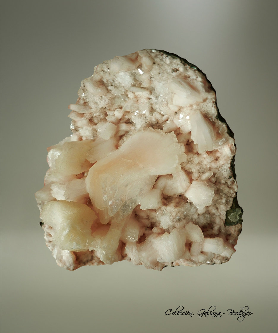 Heulandita-Ca
107 x 92 x 50 mm.
(Autor: Rafael Galiana)