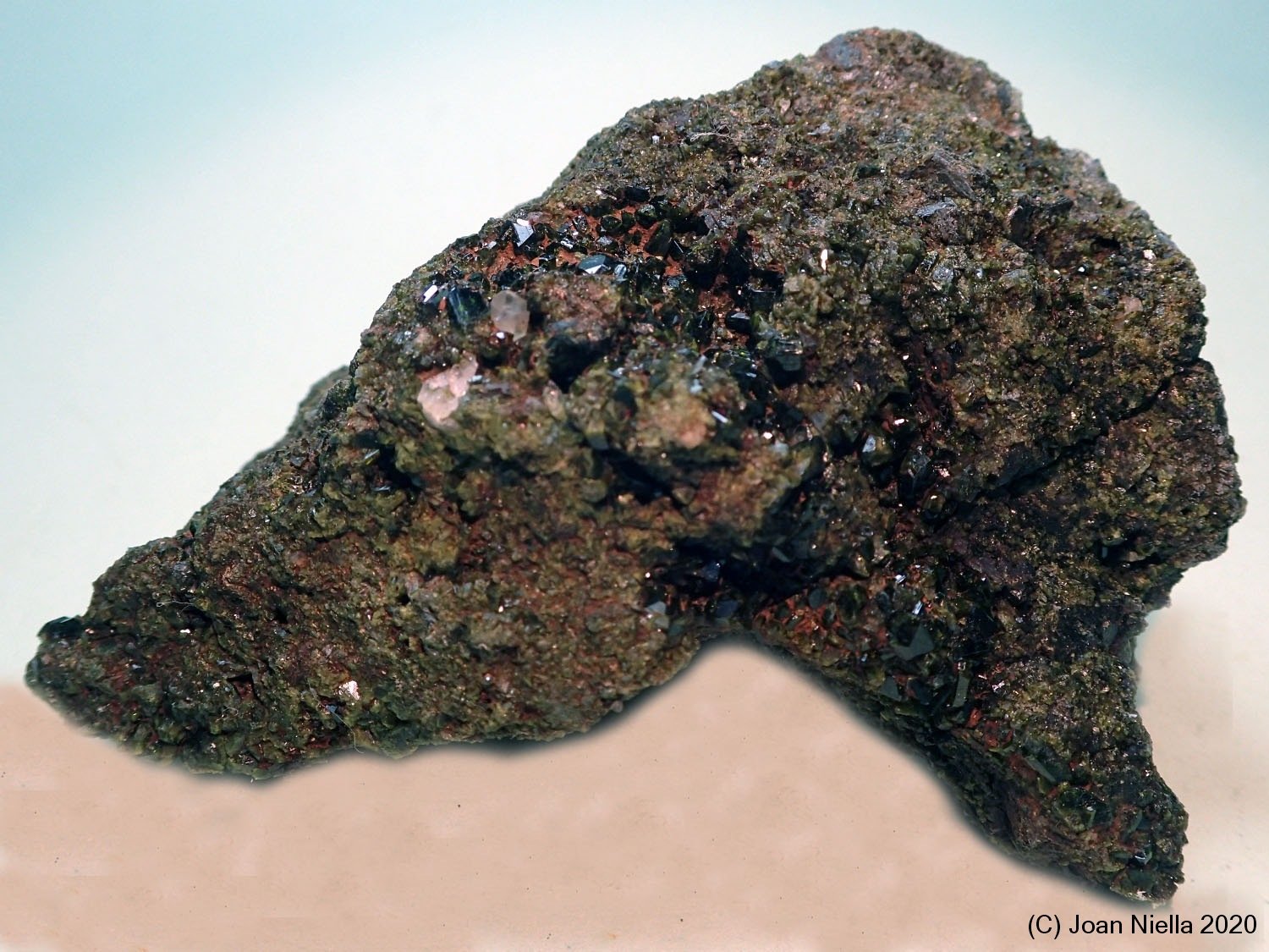 Epidota
8 x 6 cm
(Autor: Joan Niella)