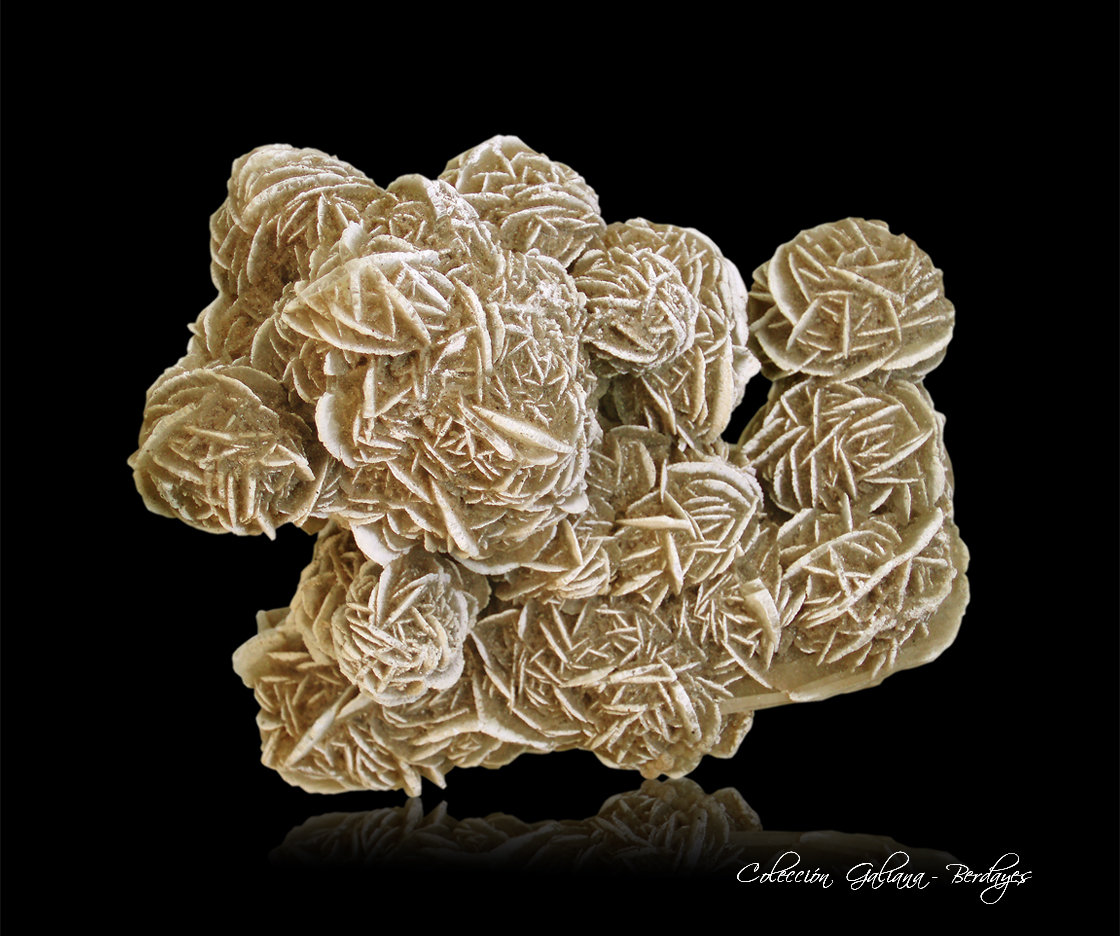 Yeso (variedad rosa del desierto)
97 x 80 x 46 mm.
(Autor: Rafael Galiana)