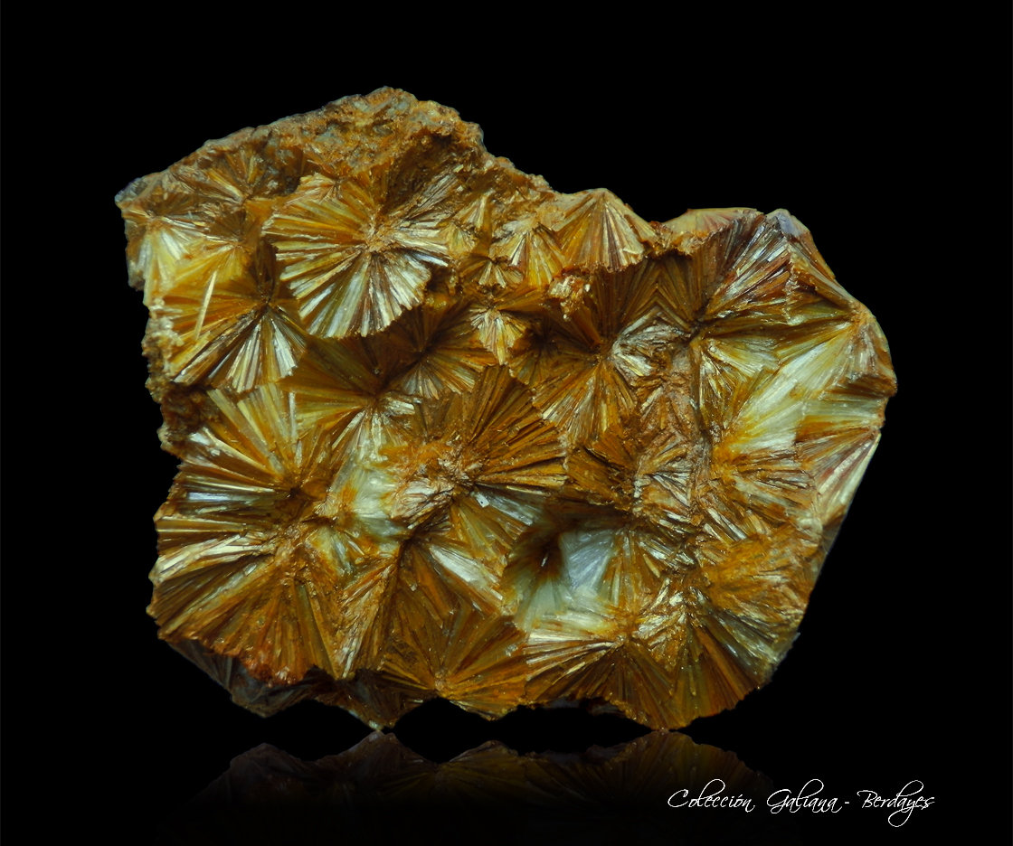 Pirofilita
85 x 73 x 44 mm.
(Autor: Rafael Galiana)