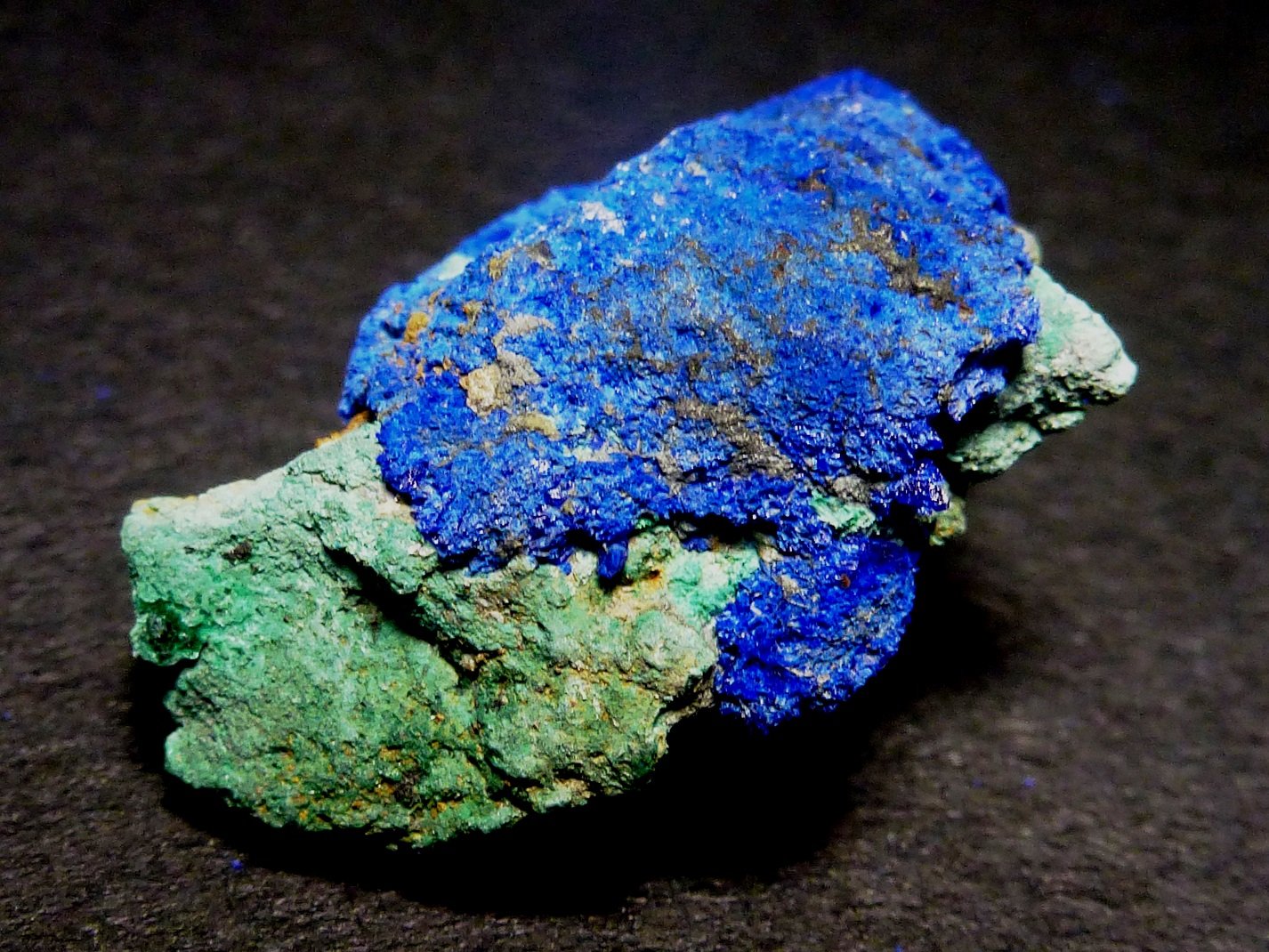 Azurita, Malaquita
3 x 2 cm.
(Autor: javier ruiz martin)