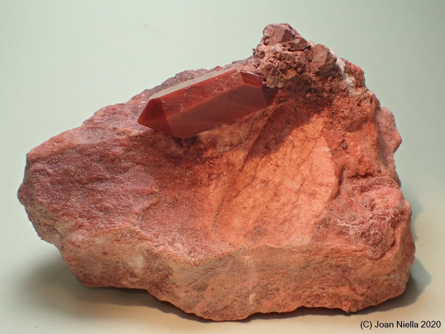 Cuarzo (variedad jacinto de compostela)
6 x 5 cm
(Autor: Joan Niella)