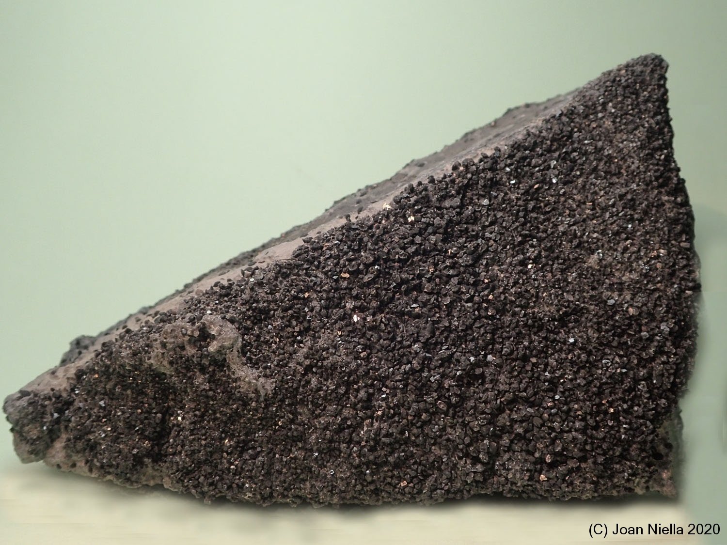 Magnesita (variedad giobertita)
12 x 8 cm
(Autor: Joan Niella)