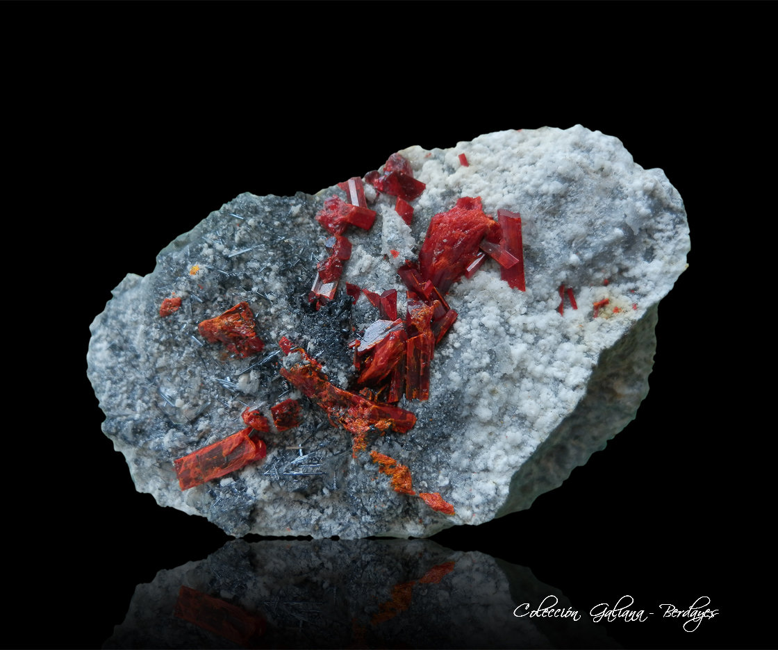 Rejalgar
83 x 62 x 40 mm.
(Autor: Rafael Galiana)