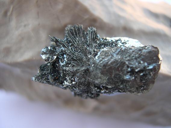 Hematites
Cristal de 3 x 1,5 cm.
(Autor: minero1968)