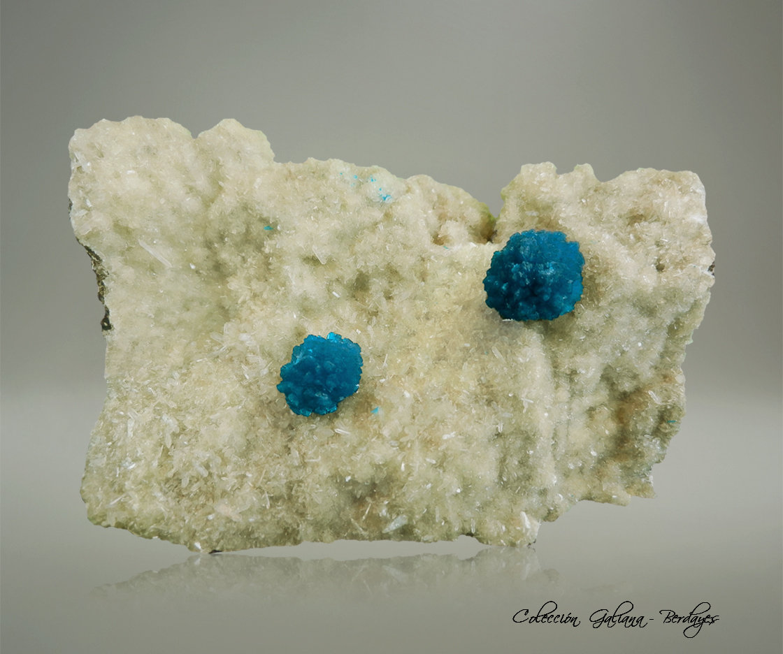 Cavansita
96 x 65 x 35 mm.
(Autor: Rafael Galiana)