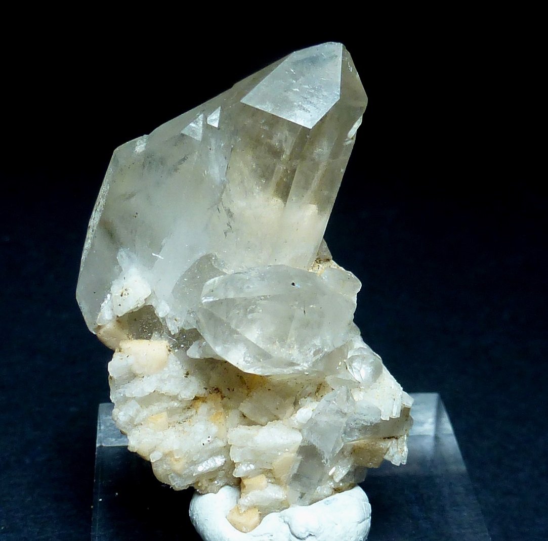 Cuarzo (variedad cristal de roca), Albita, Microclina
4 x 3,5 cm.
(Autor: javier ruiz martin)