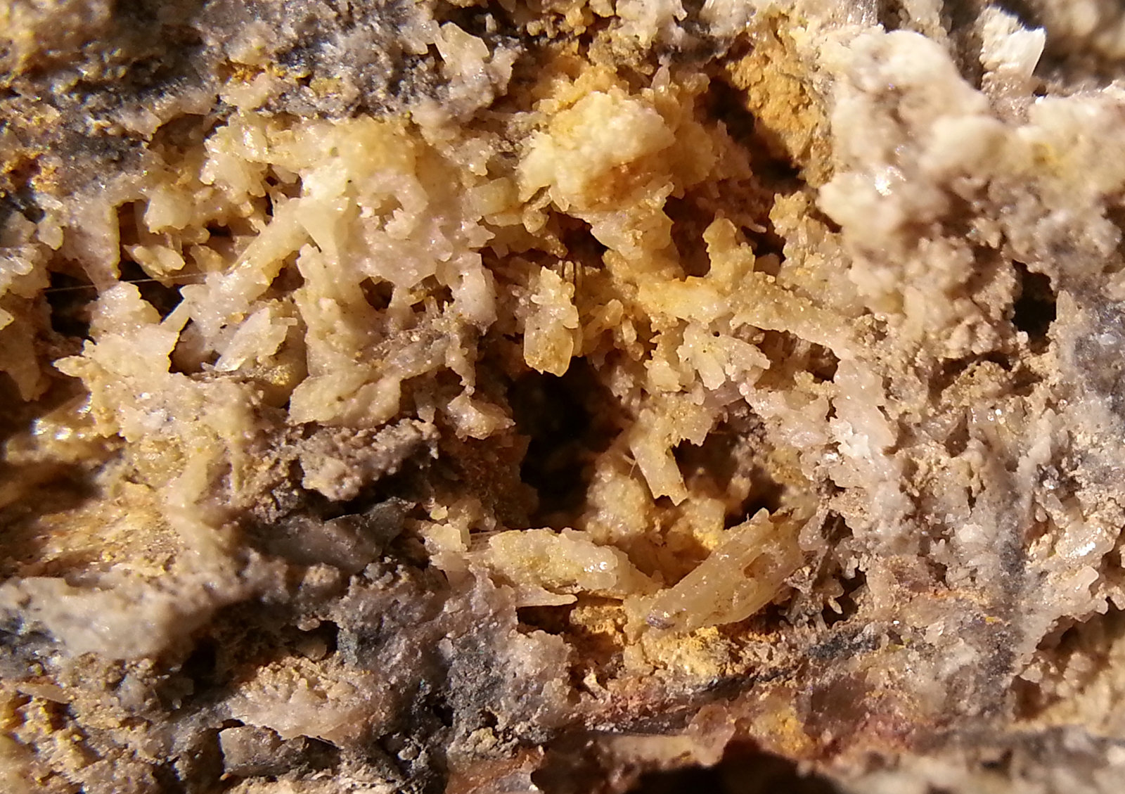 Galena, Cerusita.<br />Minas de Vallclar