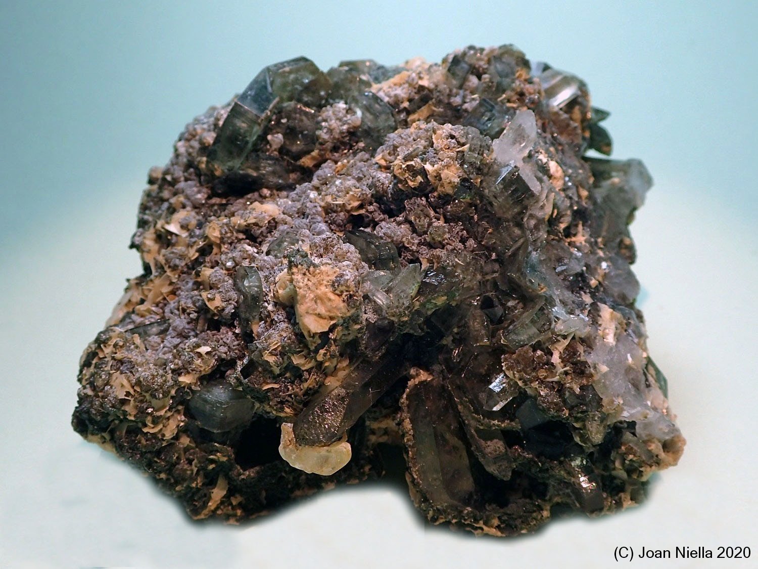 Fluorapatito
85x85 mm
(Autor: Joan Niella)