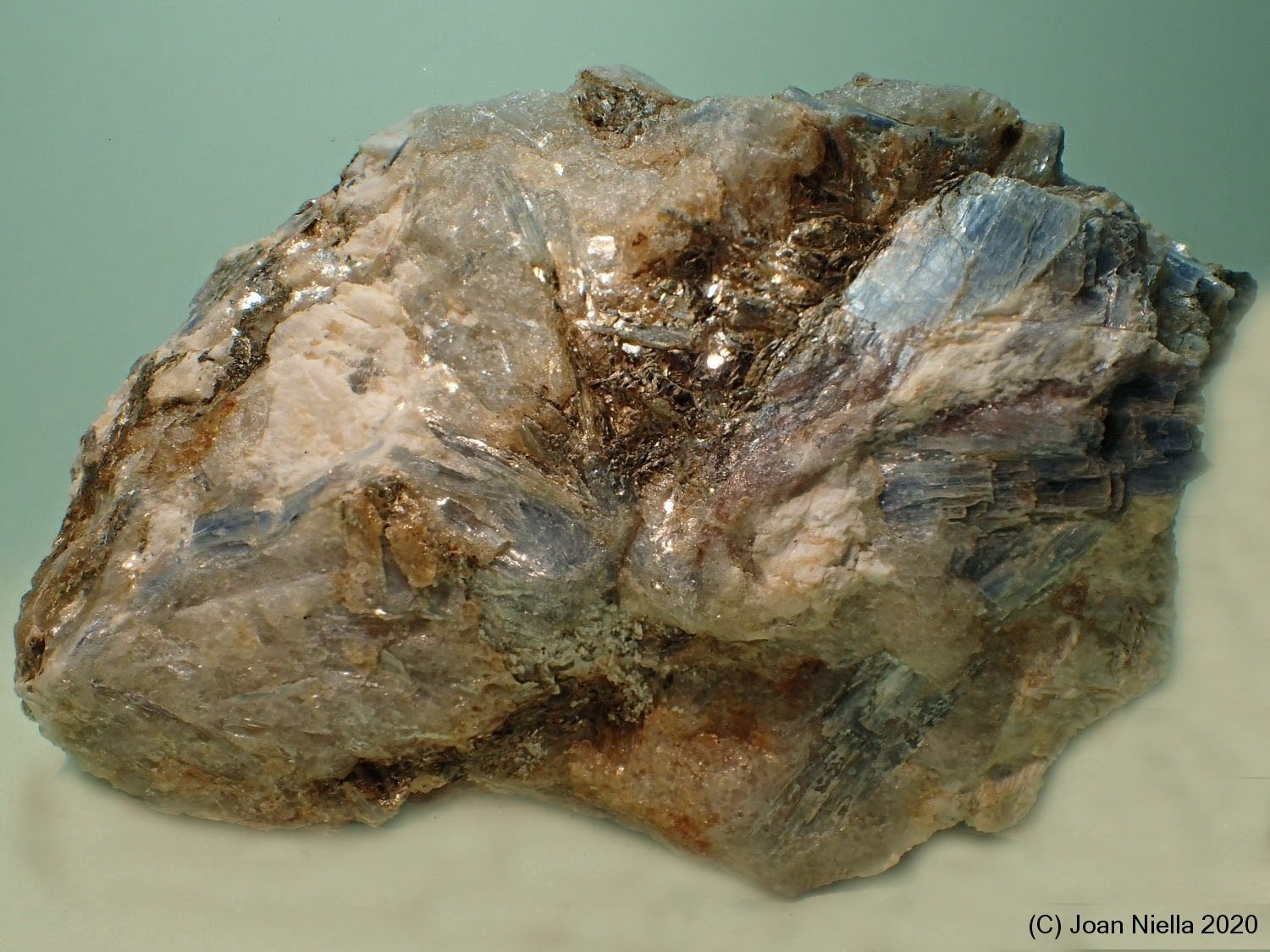 Cianita
10 x 6 cm
(Autor: Joan Niella)