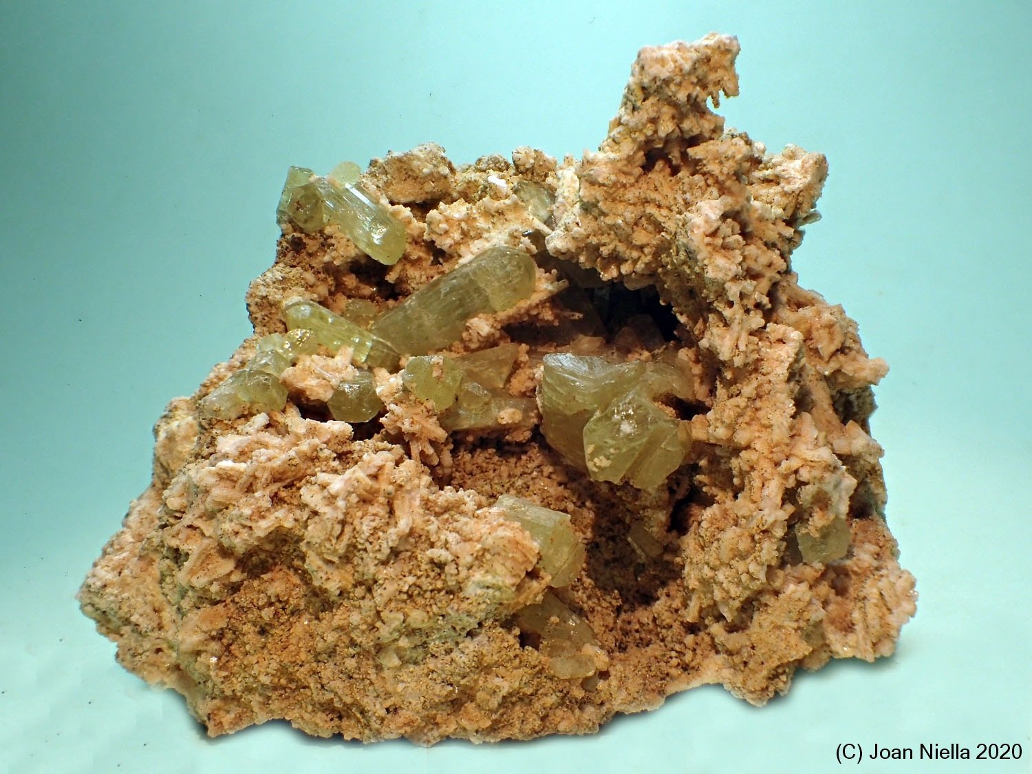 Fluorapatito
80 x 65 mm
(Autor: Joan Niella)