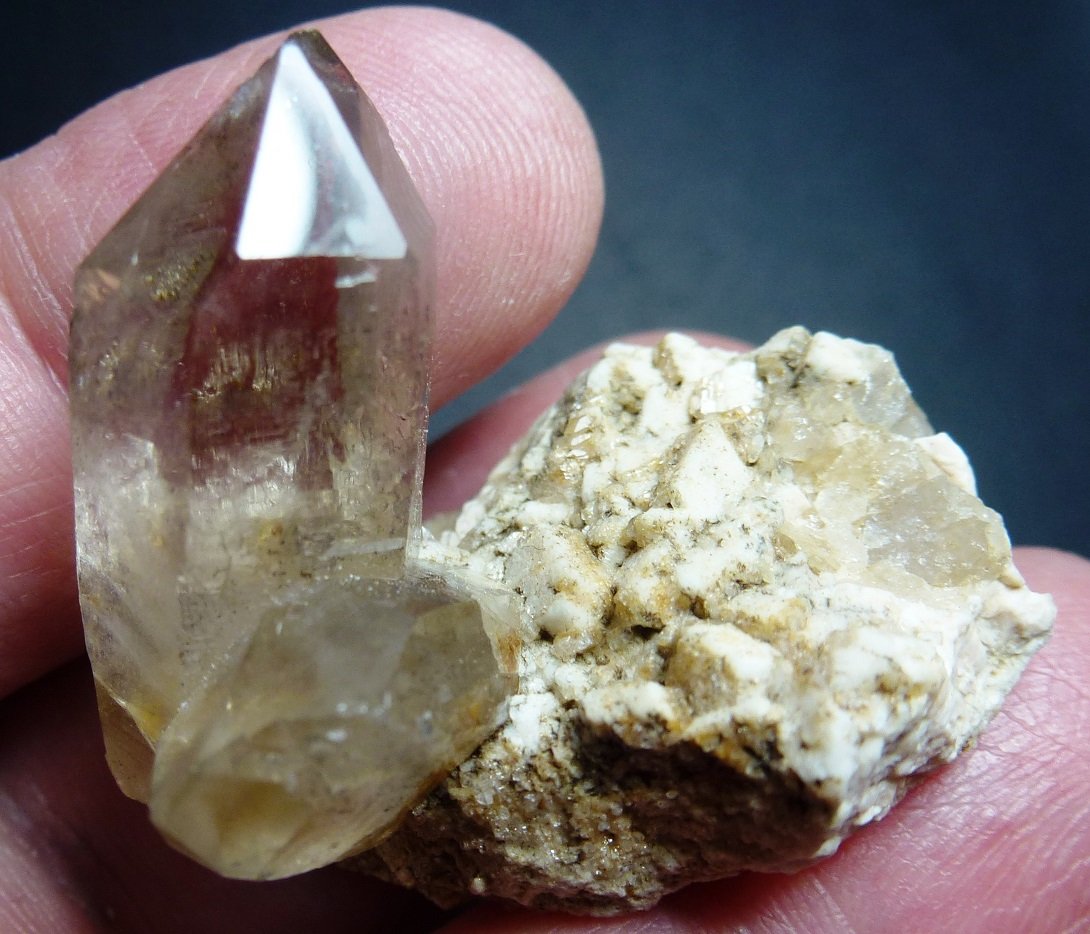 Cuarzo (variedad cristal de roca), Microclina
4 x 3 cm.
(Autor: javier ruiz martin)