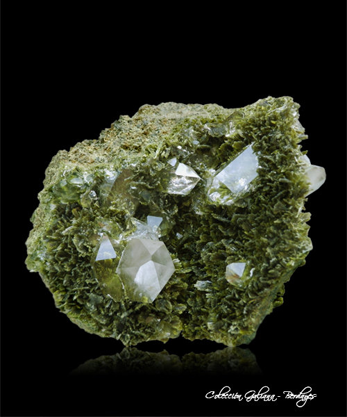Clinozoisita
71 x 92 x 52 mm.
(Autor: Rafael Galiana)