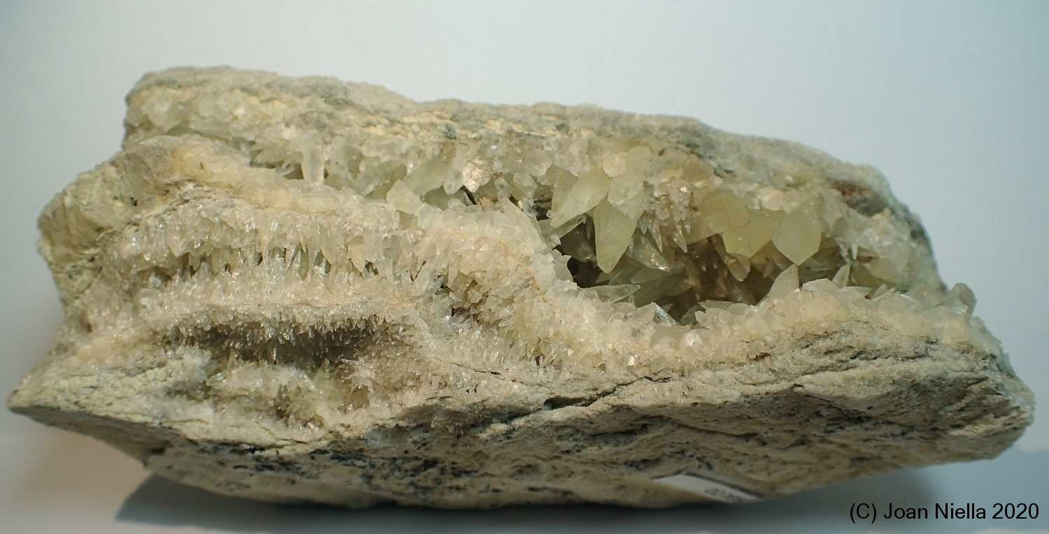 Calcita
12 x 3 cm
(Autor: Joan Niella)