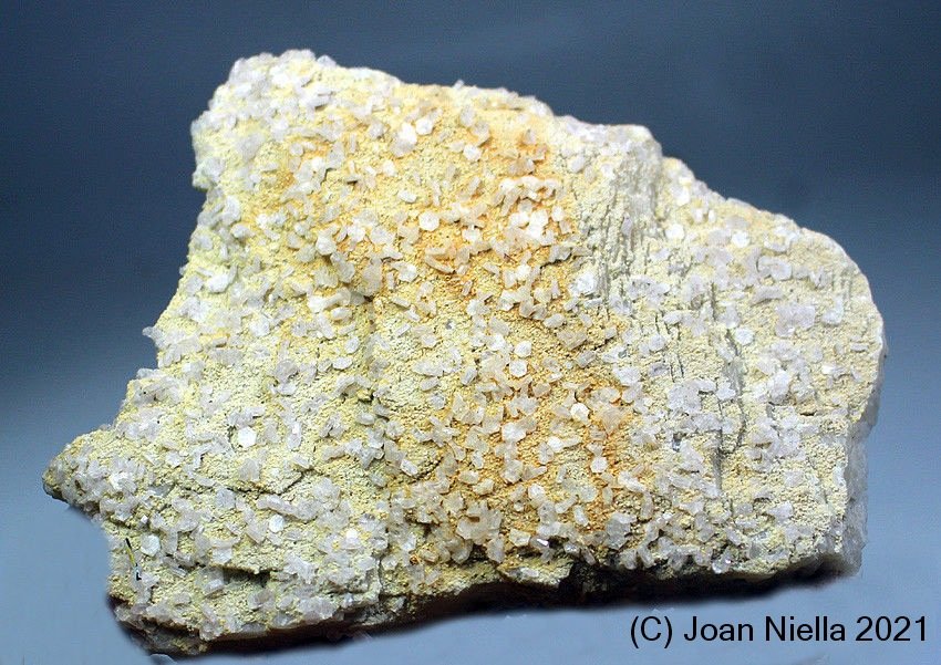 Fluorapatito
110x85 mm
(Autor: Joan Niella)