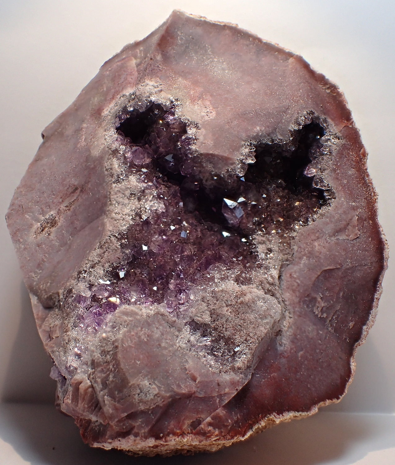 Cuarzo (variedad amatista)
10 x 8 cm
(Autor: Joan Niella)