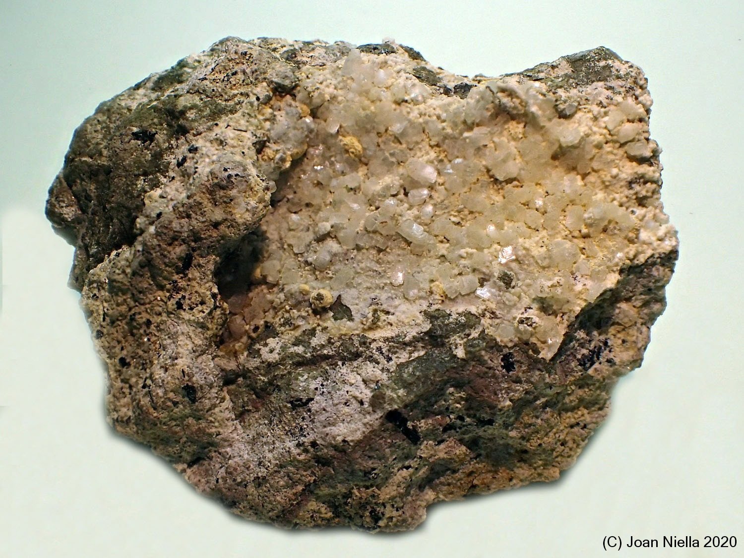 Clinoptilolita
50x45 mm
(Autor: Joan Niella)
