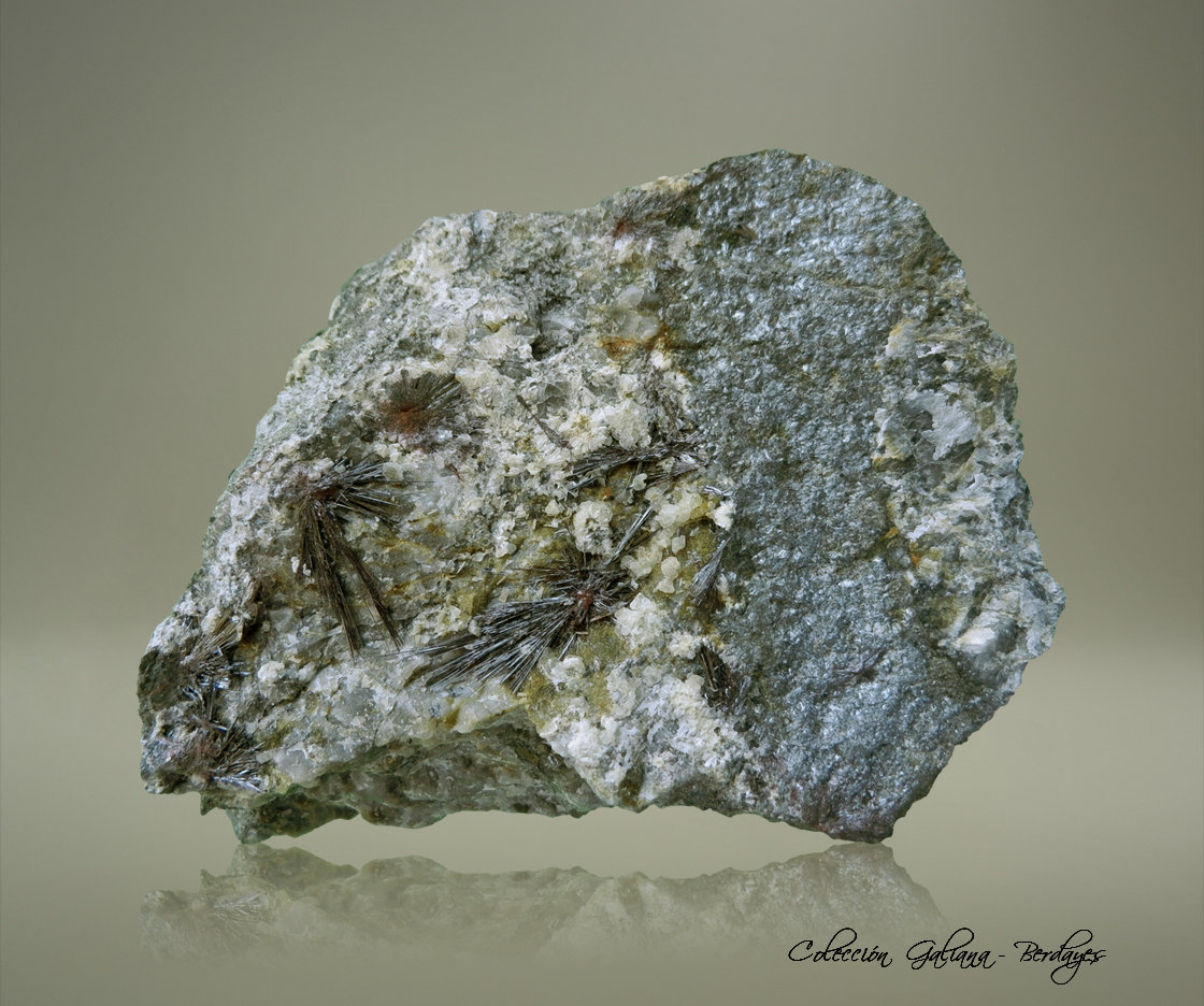 Kermesita
97 x 70 x 55 mm.
(Autor: Rafael Galiana)