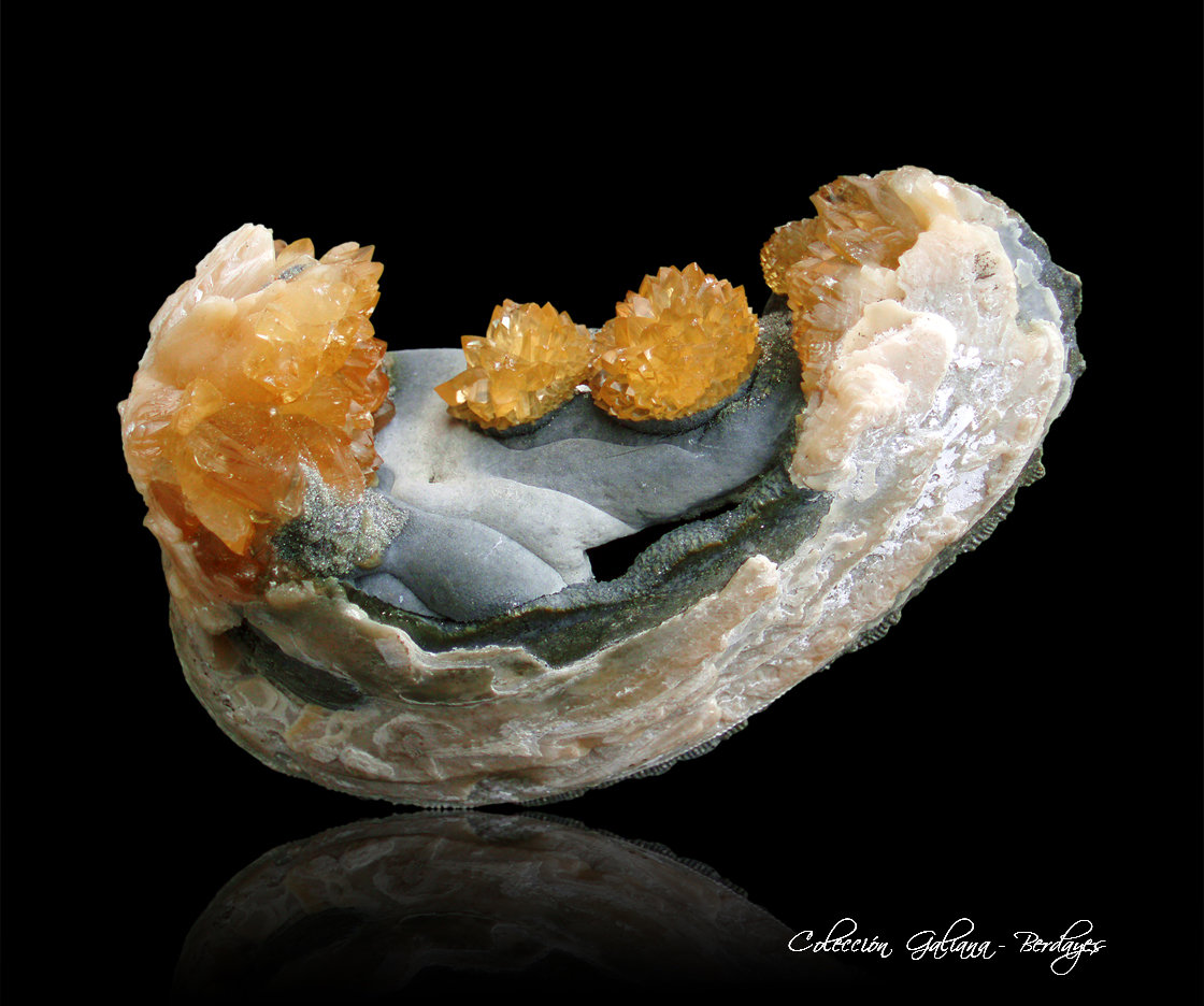 Calcita
110 x 80 x 45 mm.
(Autor: Rafael Galiana)