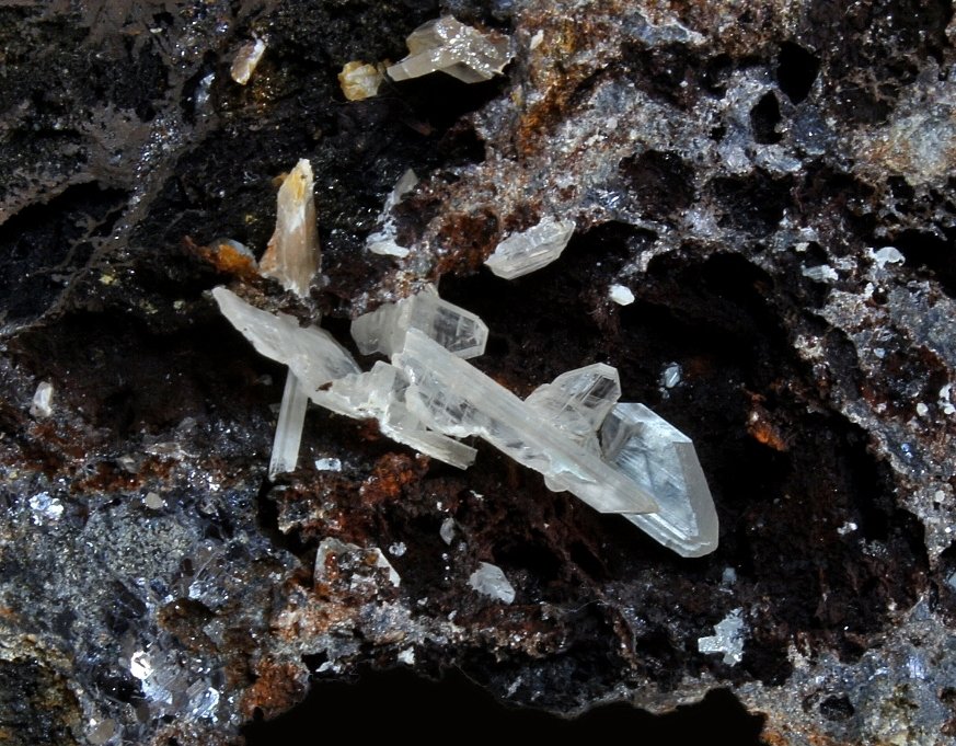 Cerusita
Largo del cristal: 2cm
(Autor: joaquin gar)