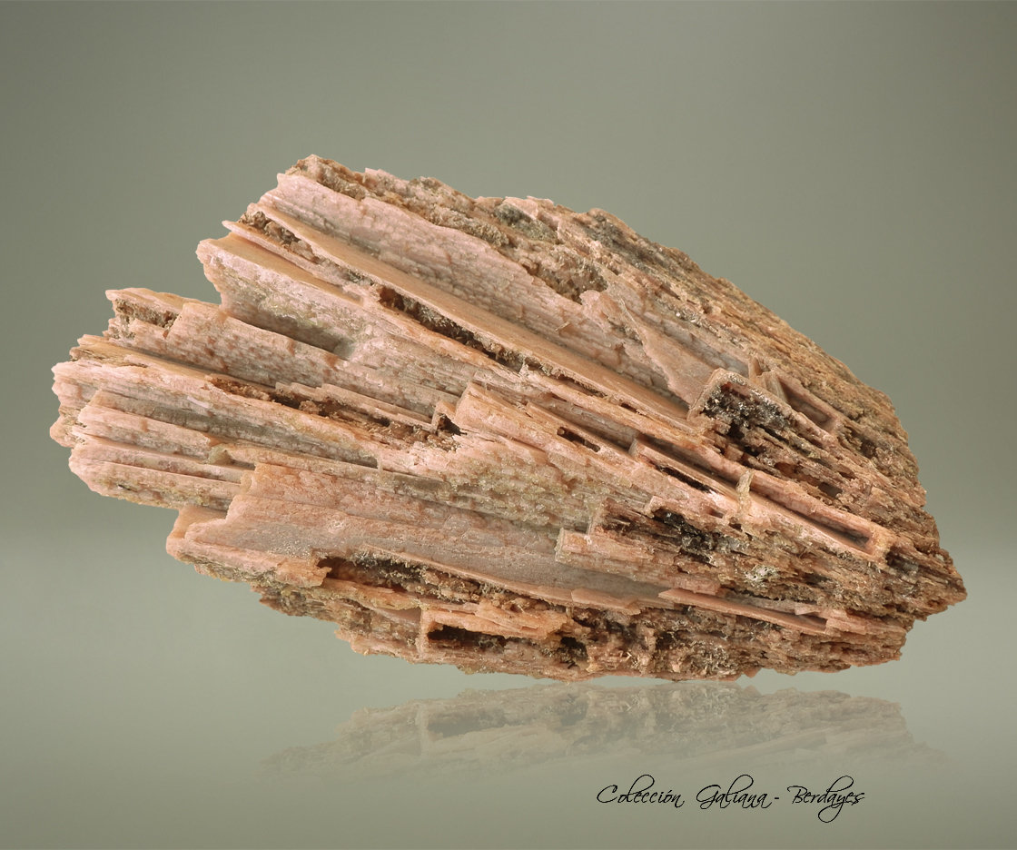 Serandita
124 x 67 x 37 mm.
(Autor: Rafael Galiana)