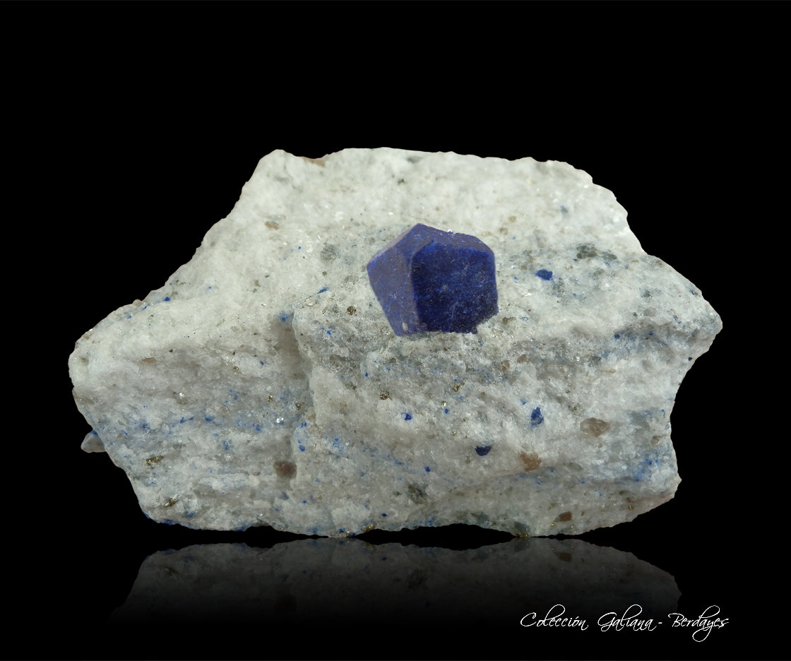 Lazurita
97 x 53 x 50 mm.
(Autor: Rafael Galiana)