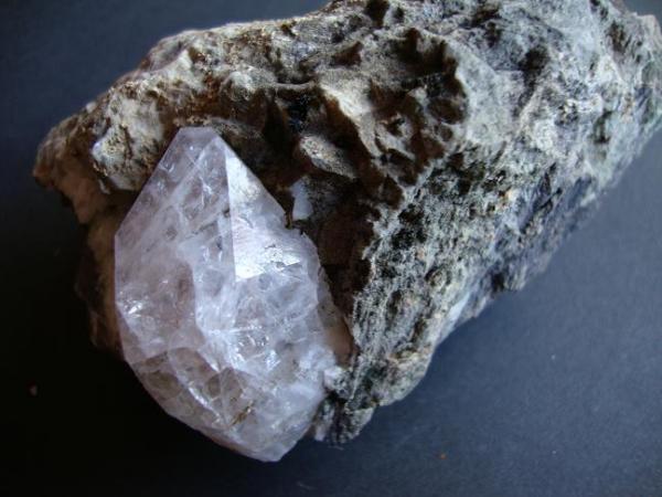 Cuarzo
3 cm. el cristal
(Autor: minero1968)