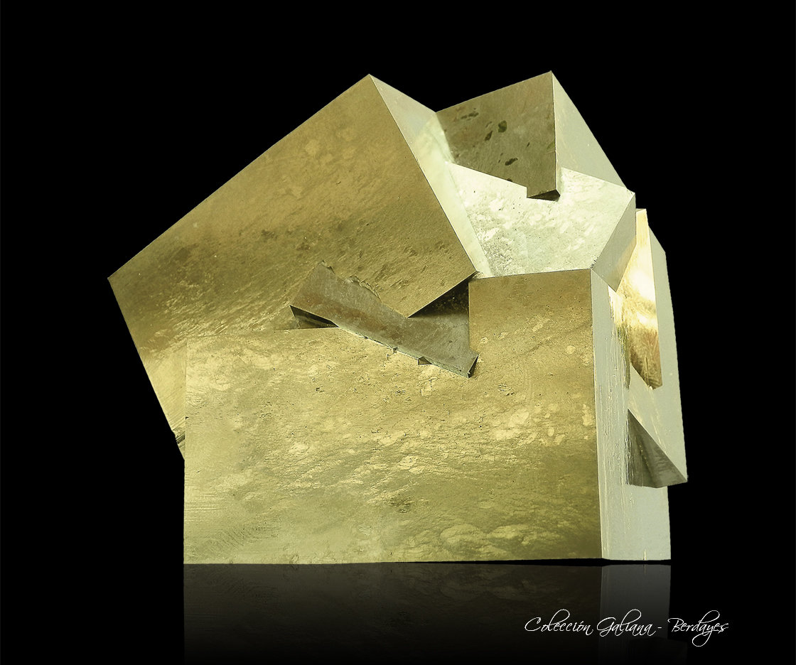 Pirita
42 x 72 x 51 mm.
(Autor: Rafael Galiana)