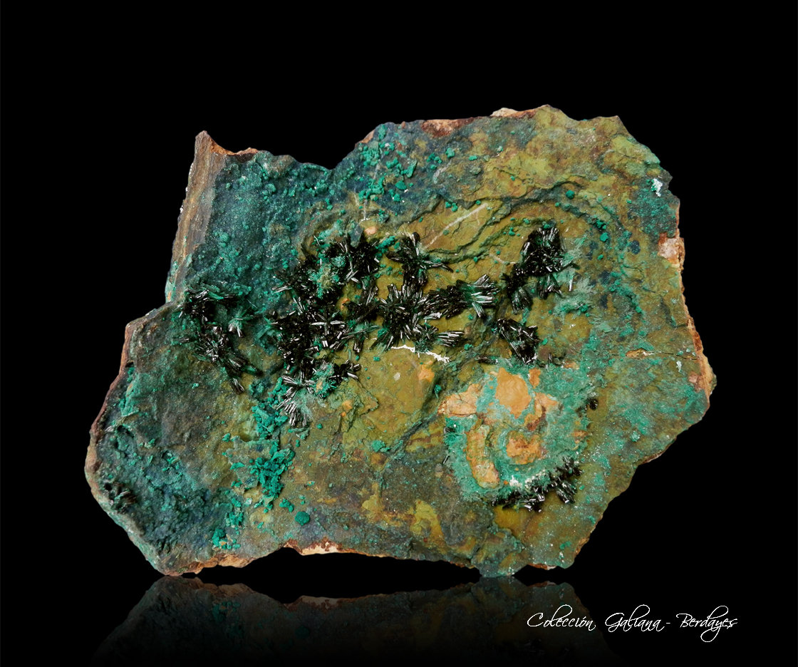 Atacamita
91 x 74 x 32 mm.
(Autor: Rafael Galiana)