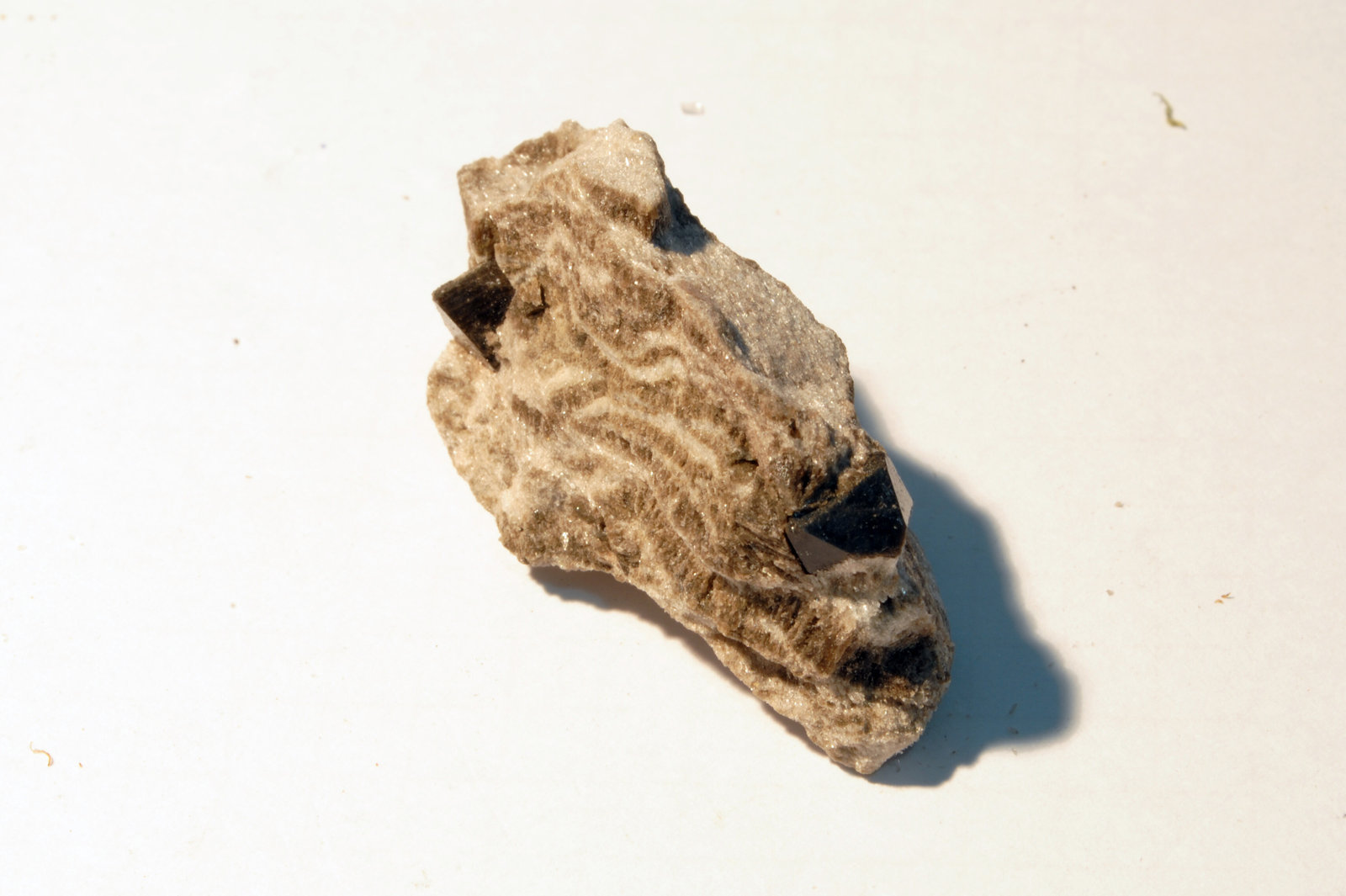 Dolomita (variedad teruelita)
Medidas pieza: 4,4x2x1,9 cm
(Autor: Sergio Pequeño)