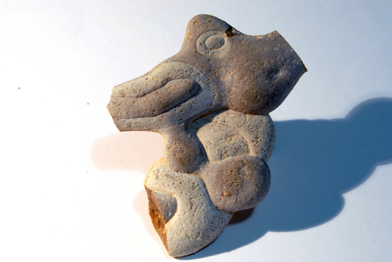Ópalo (variedad menilita)
Medidas pieza: 5,6x4,6x1 cm
(Autor: Sergio Pequeño)