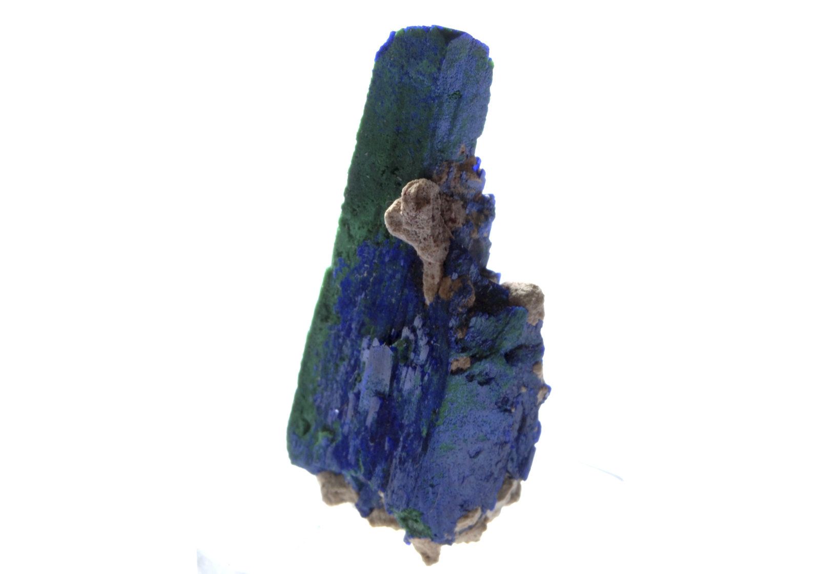 Azurita, Malaquita
Medidas pieza: 3,3x1,5x1,3 cm
(Autor: Sergio Pequeño)