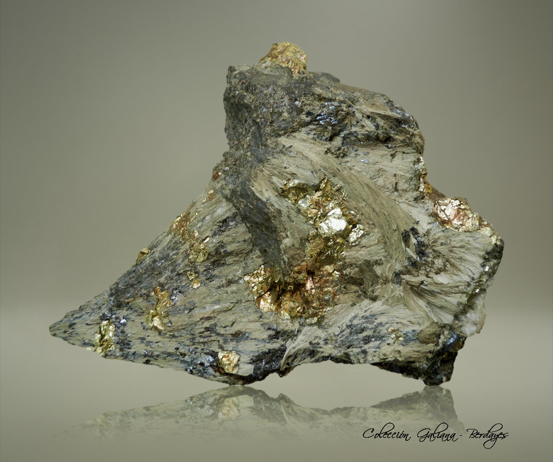 Johannsenita
92 x 81 x 45 mm.
(Autor: Rafael Galiana)