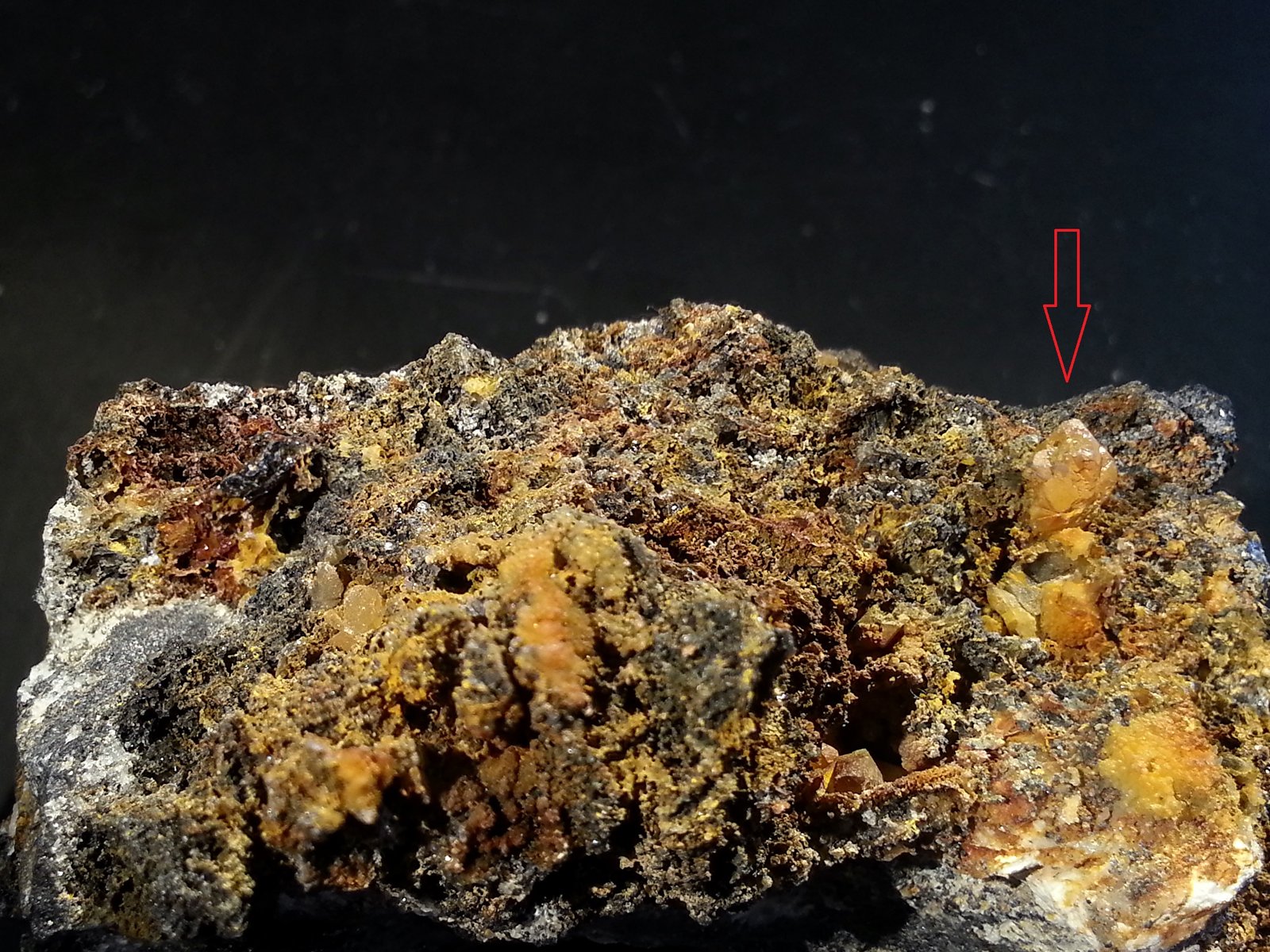 Cerusita, galena
5,5 x 4 x 3 cm
(Autor: Javier Rodriguez)