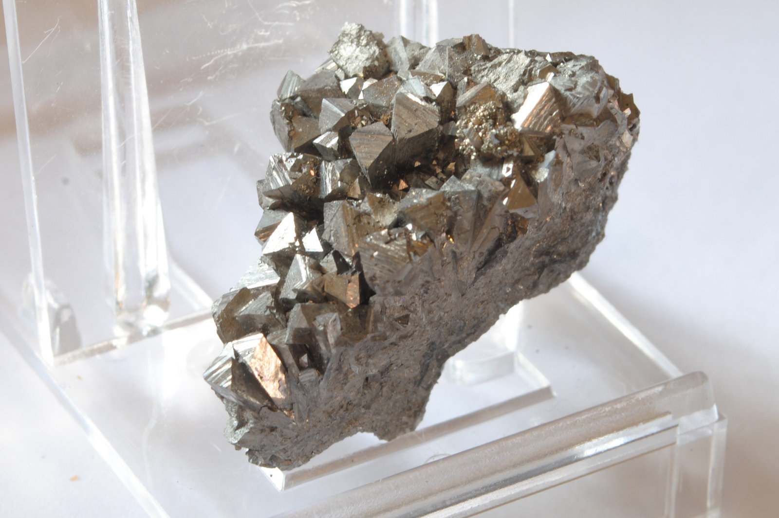 Arsenopirita
Medidas pieza: 3,8x3,2x2,5 cm
(Autor: Sergio Pequeño)