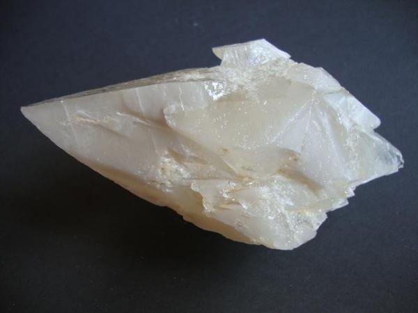 Calcita
Tamaño del cristal 14x8
(Autor: minero1968)