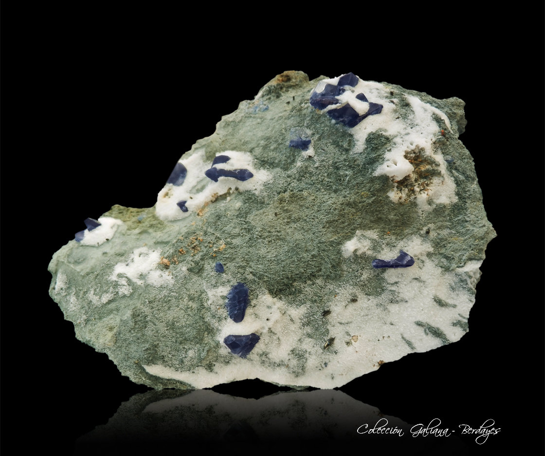 Benitoita
112 x 78 x 24 mm.
(Autor: Rafael Galiana)